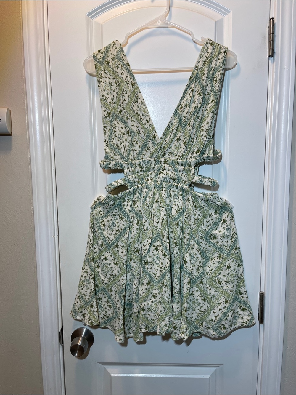 Love Riche Green Floral Cutout Mini Dress
